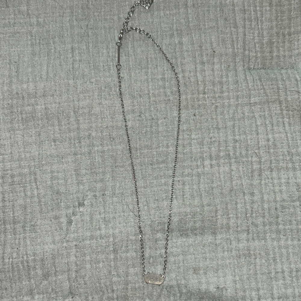 Kendra Scott necklace